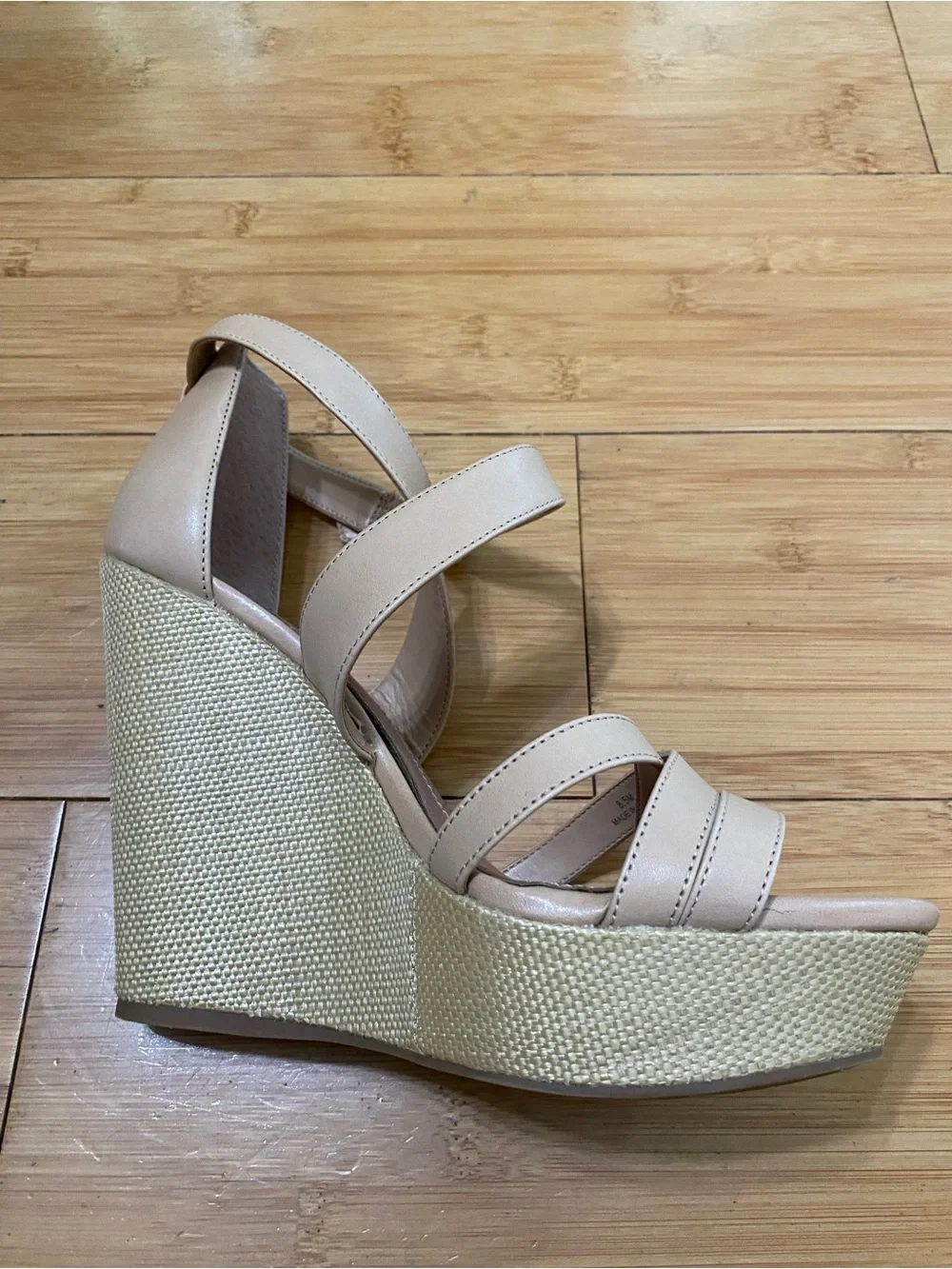 Gianni Bini Josilee Nude Strappy Wedge Sandals Size 8.5 Neutral Leather Look